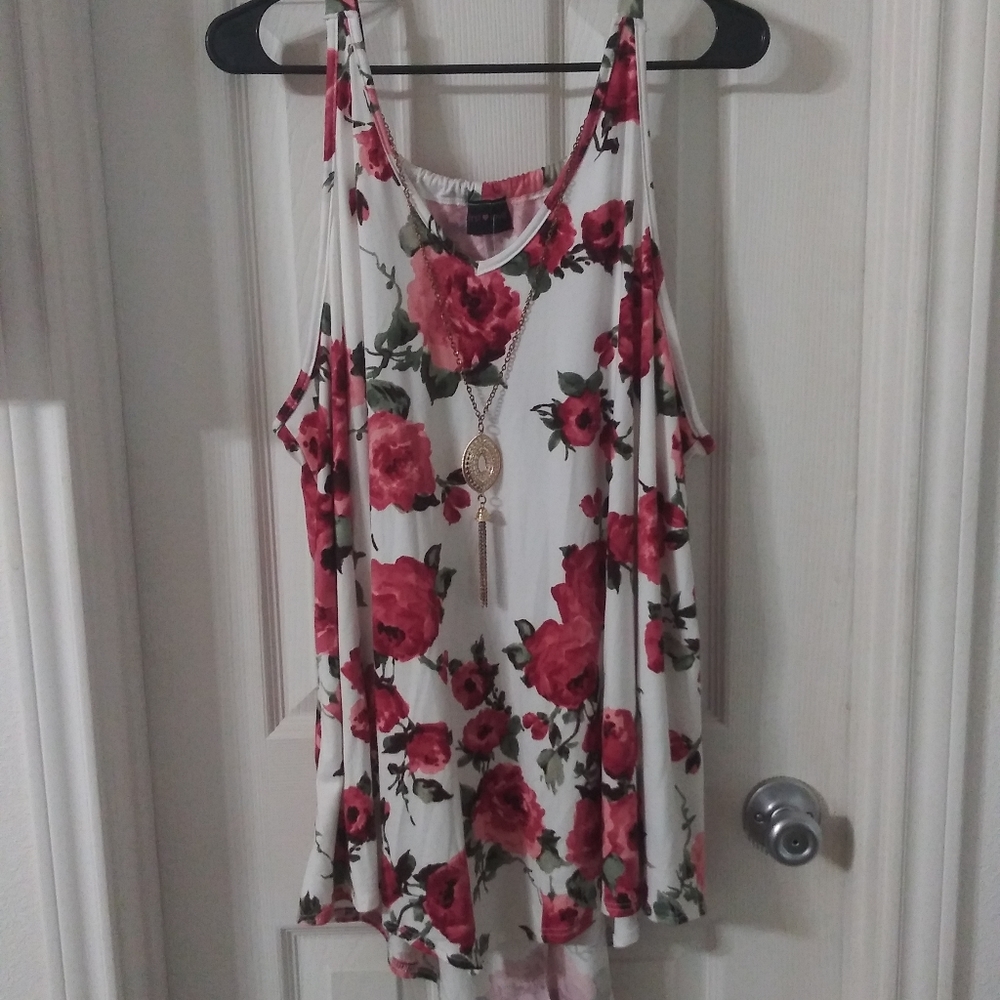 Floral top